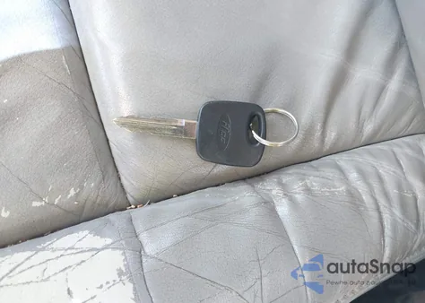 1998 Lincoln Continental from USA, damaged, VIN 1LNFM97VXWY638847